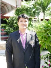 นายอนุชา ยอดงาม